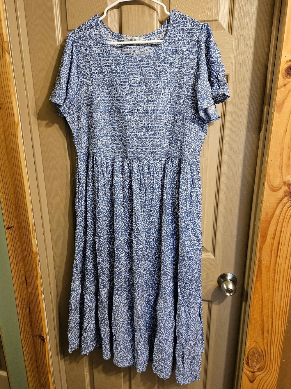Ditsy Floral Smocked Midi Dress